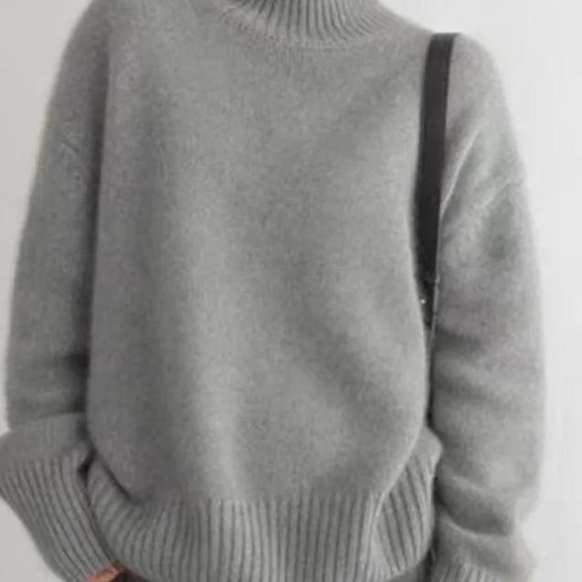 Oversized Women's Cashmere Turtleneck Sweater – Soft and Warm - J&B; - 9 - Elvaroza.com