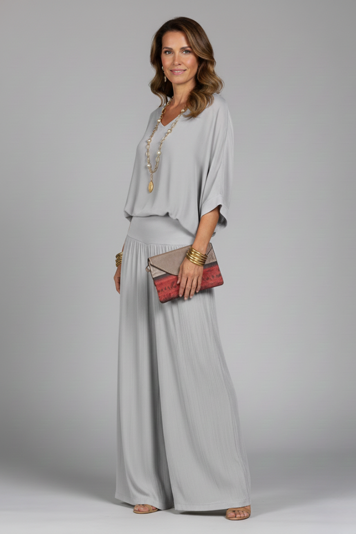 Two-piece set for women with a V-neck and loose-fitting pants - J&B; - 2 - Elvaroza.com