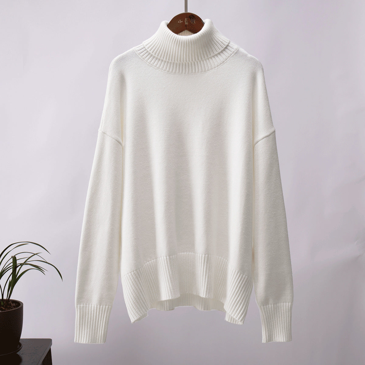 Women's loose-fitting sweater with a turtleneck and long sleeves - J&B; - 3 - Elvaroza.com