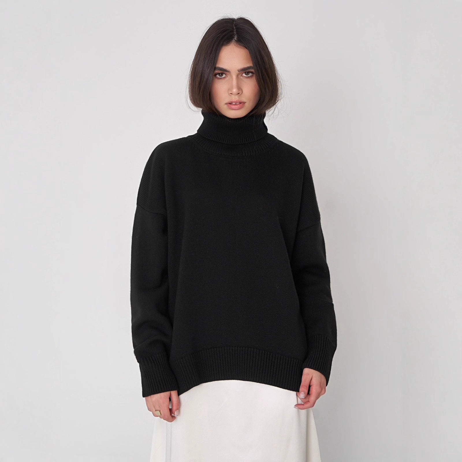 Women's loose-fitting sweater with a turtleneck and long sleeves - J&B; - 6 - Elvaroza.com