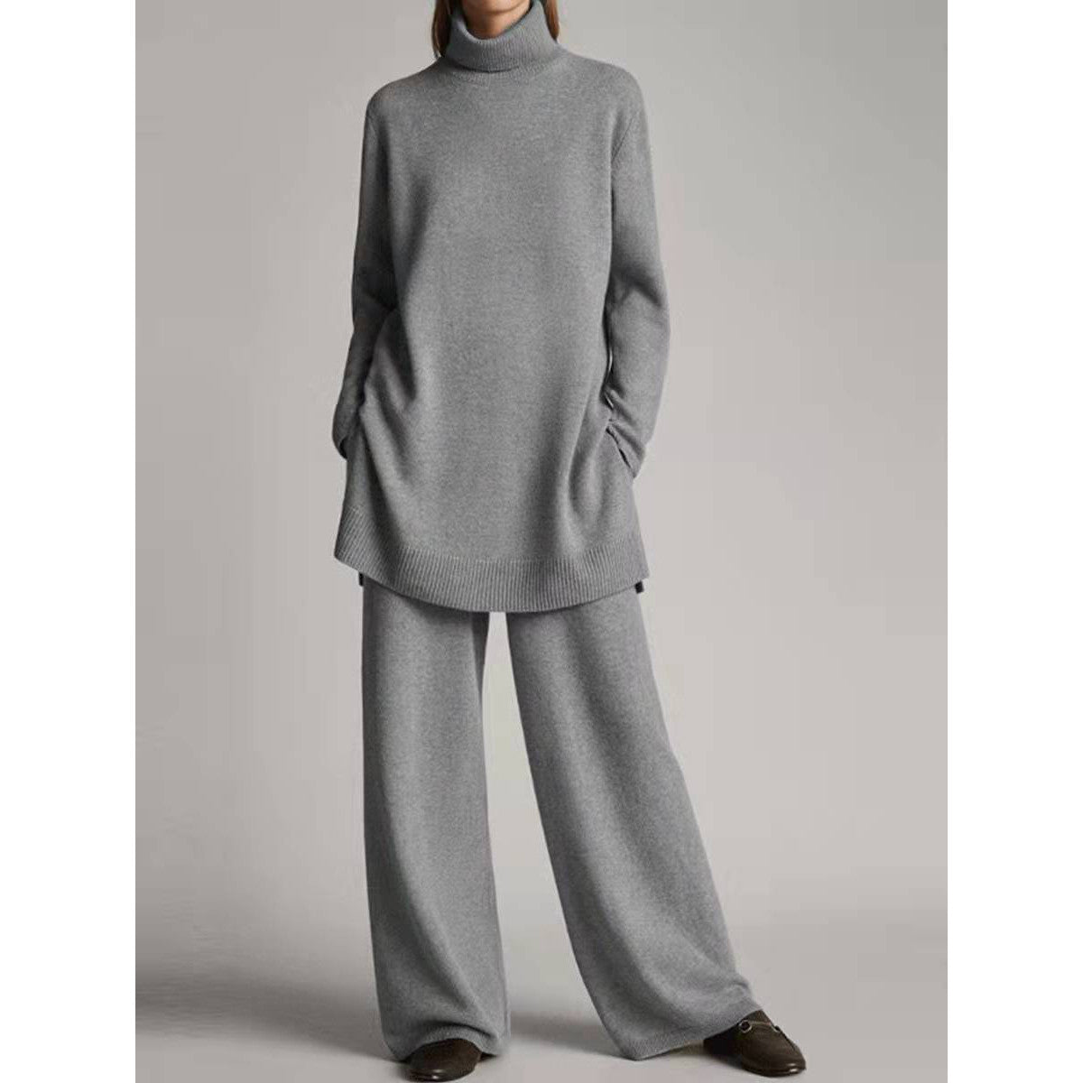Casual two-piece women's knit set with a turtleneck and relaxed fit - J&B; - 2 - Elvaroza.com