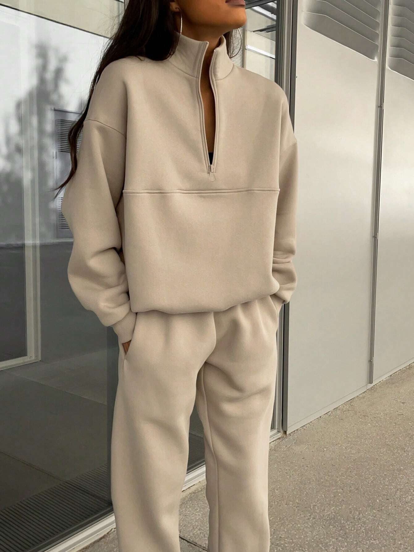 Two-piece women's set with a zipper and an oversized fit - J&B; - 2 - Elvaroza.com