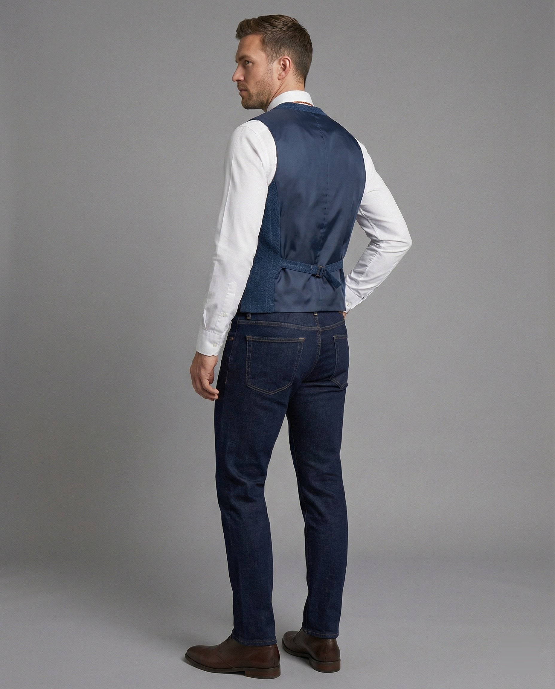 Stylish men's vest with a herringbone pattern and chain - J&B; - 4 - Elvaroza.com