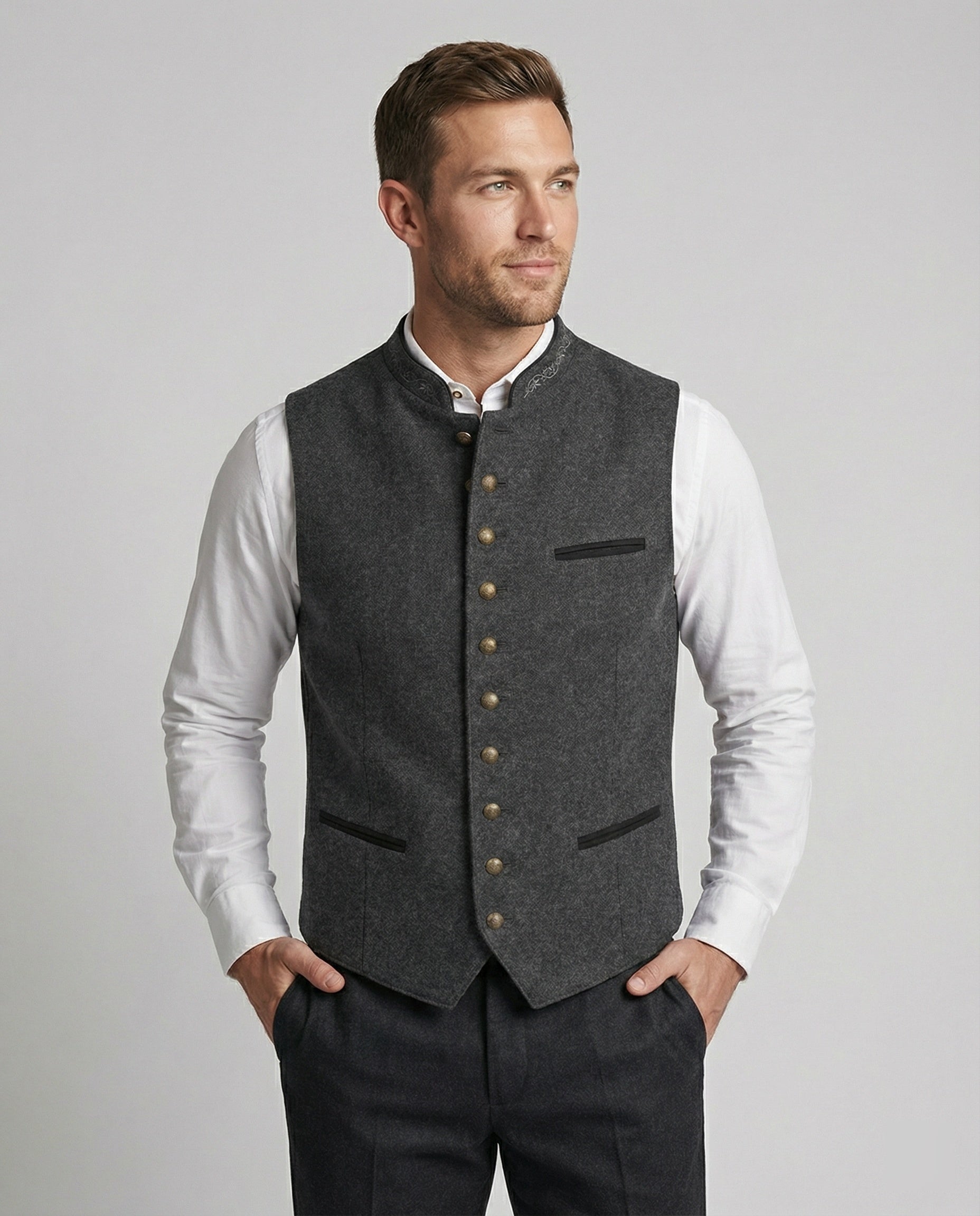 Traditional-style men's vest with a fitted cut - J&B; - 1 - Elvaroza.com