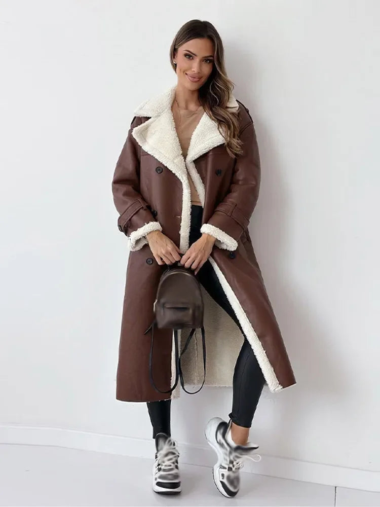 Long women's coat with a double-breasted placket and a cozy collar - J&B; - 2 - Elvaroza.com