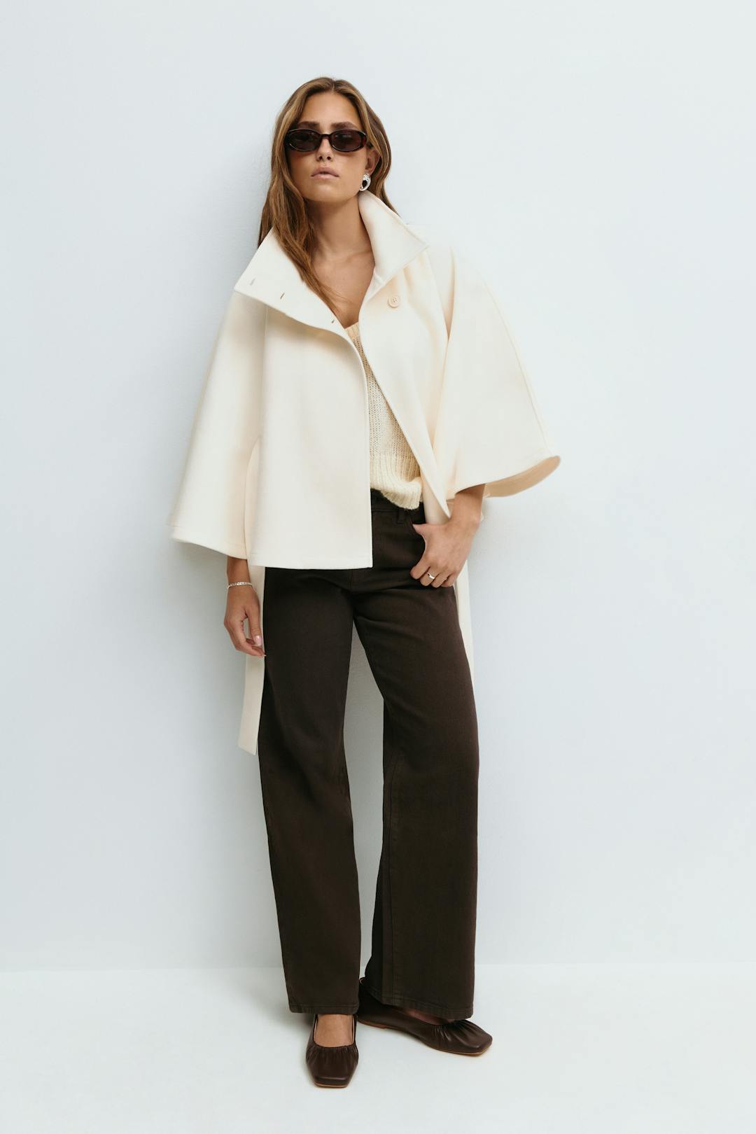 Women's loose-fitting cape coat with a high collar and belt - J&B; - 4 - Elvaroza.com