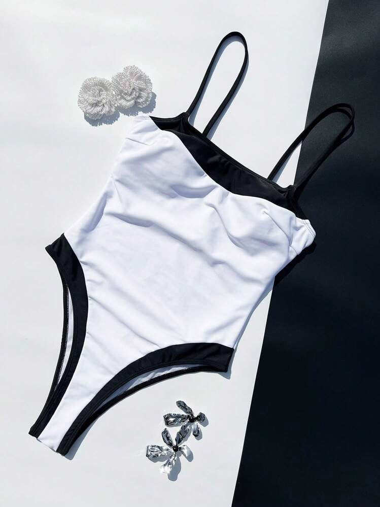 Bikini Women's Elegant Cut with Contrast Detailing - Image 9