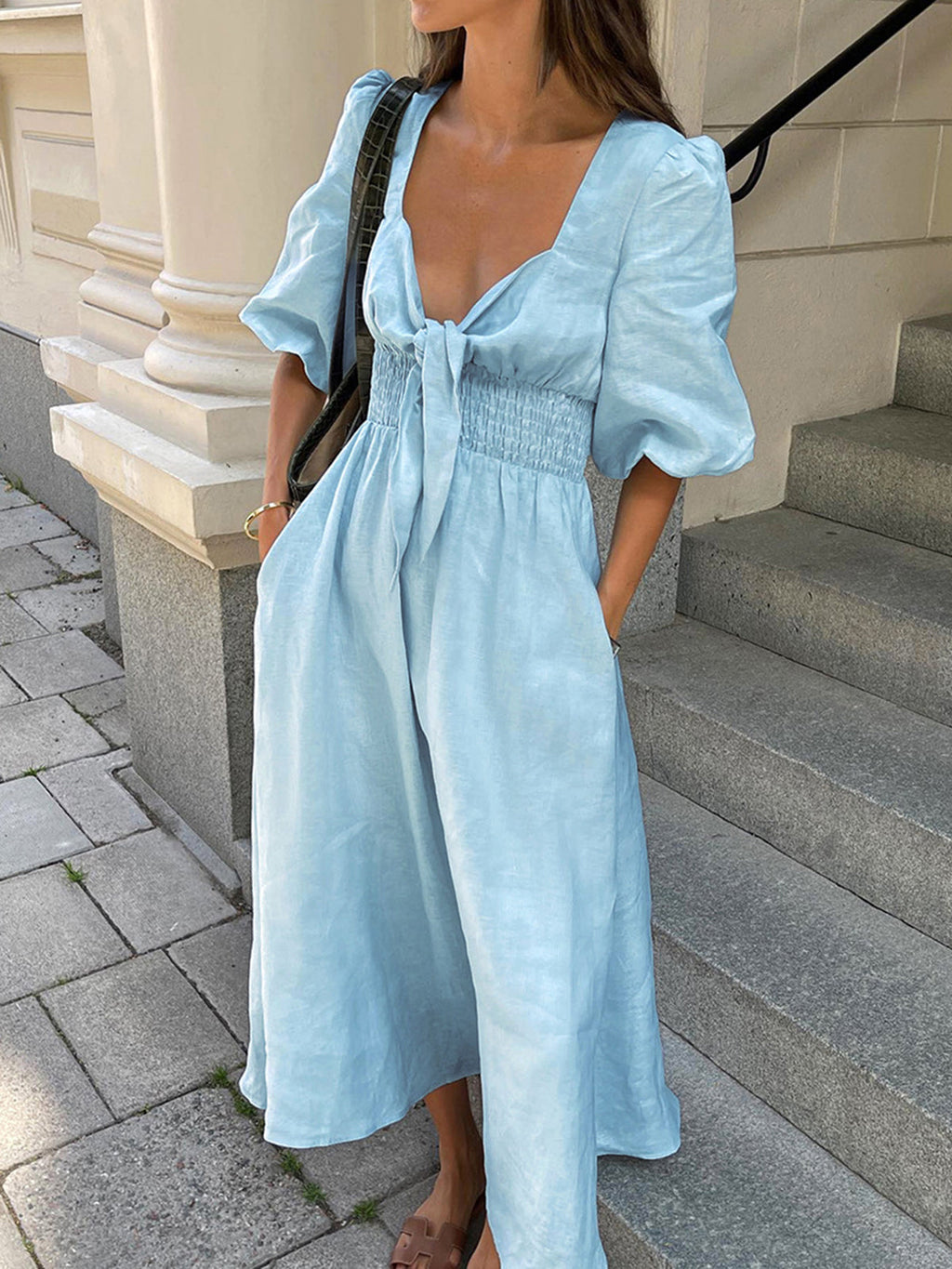 Mia – Midi-Kleid aus Leinen und Baumwolle mit Bindeband vorne - Image 1