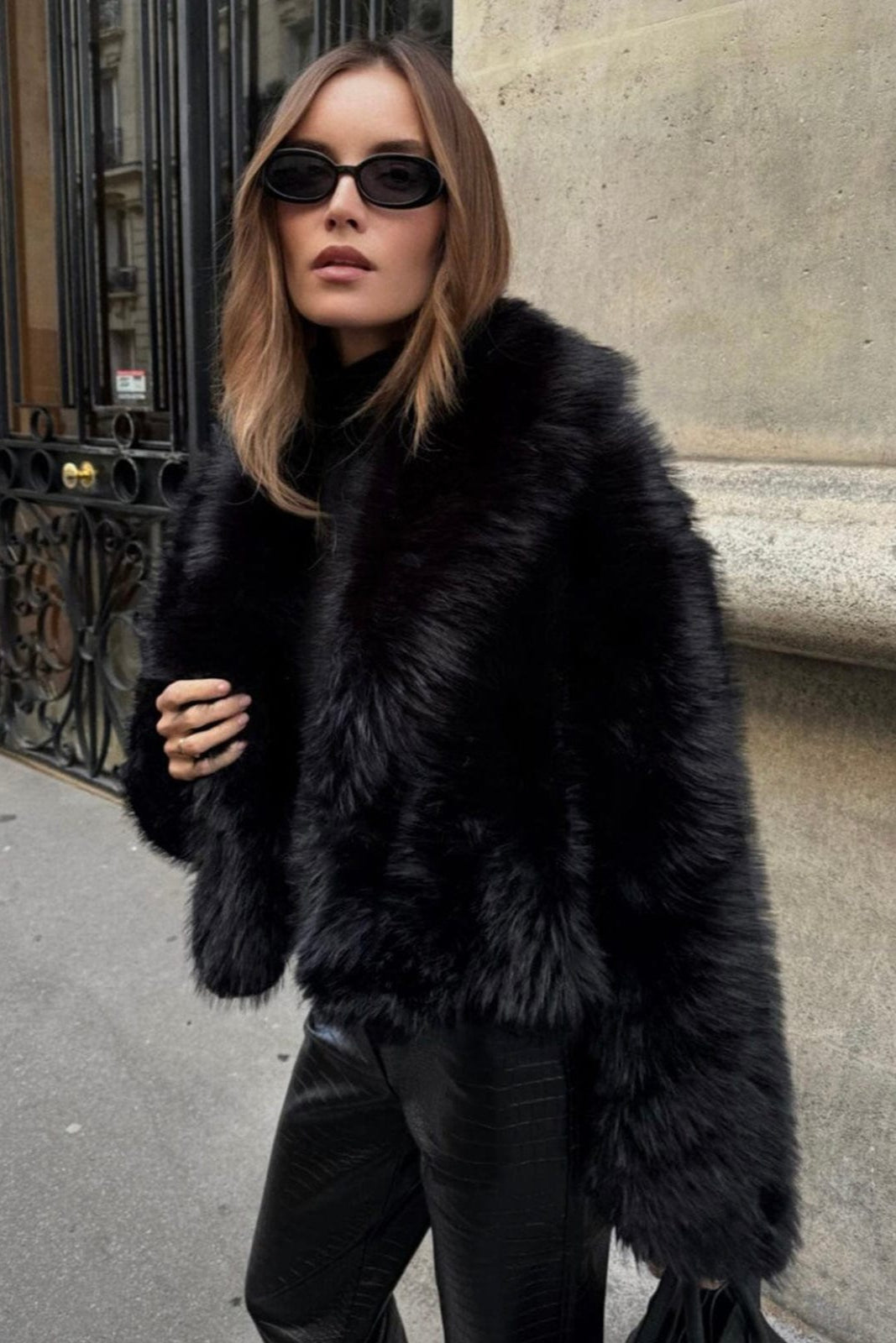 Faux Fur Jacket Women's Cropped Design with Soft Texture - Image 5