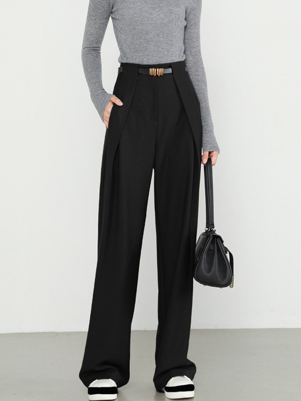 Maja – Plain Pockets Straight Trousers - Image 4
