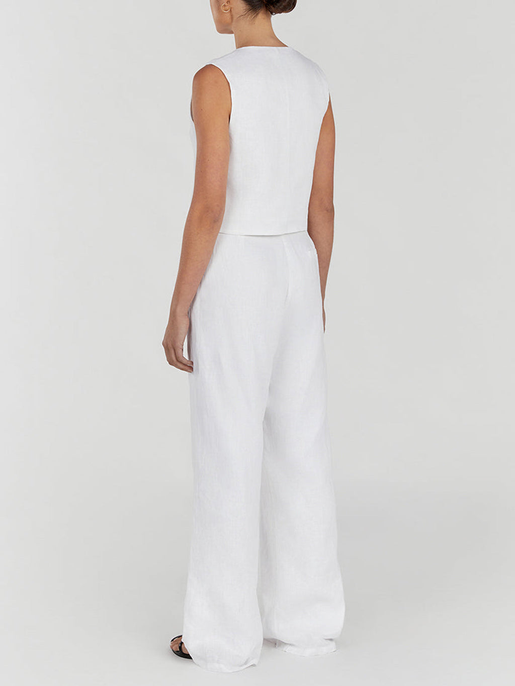 Amelia – Women Linen Vest and Wide-Leg Trousers Set - Image 5