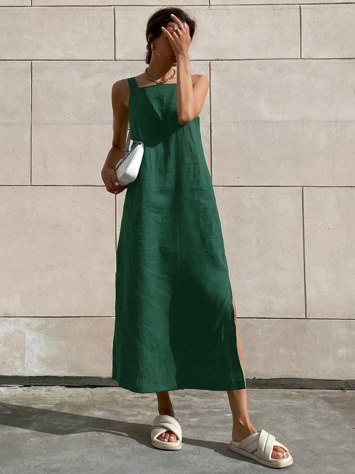 Hannah – Langes Baumwoll-Trägerkleid im Minimalismus-Stil - Image 1