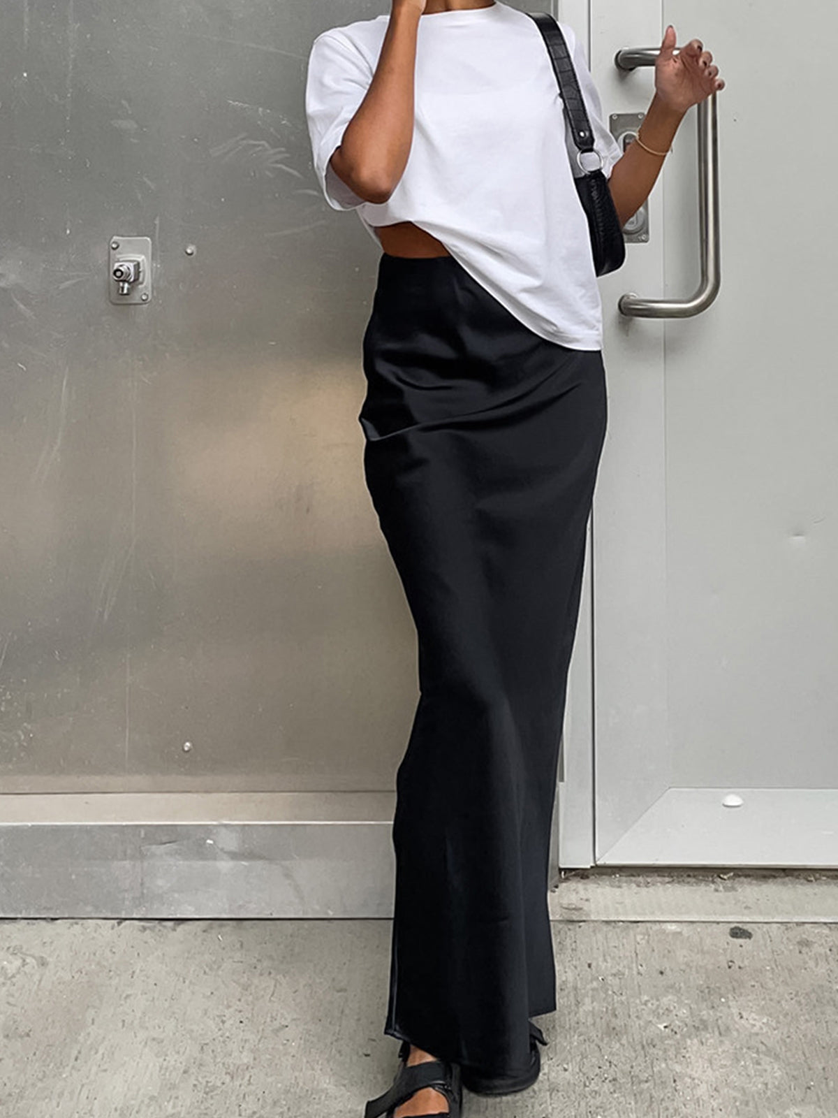 Katrin – Elegant Summer Ensemble - Image 1