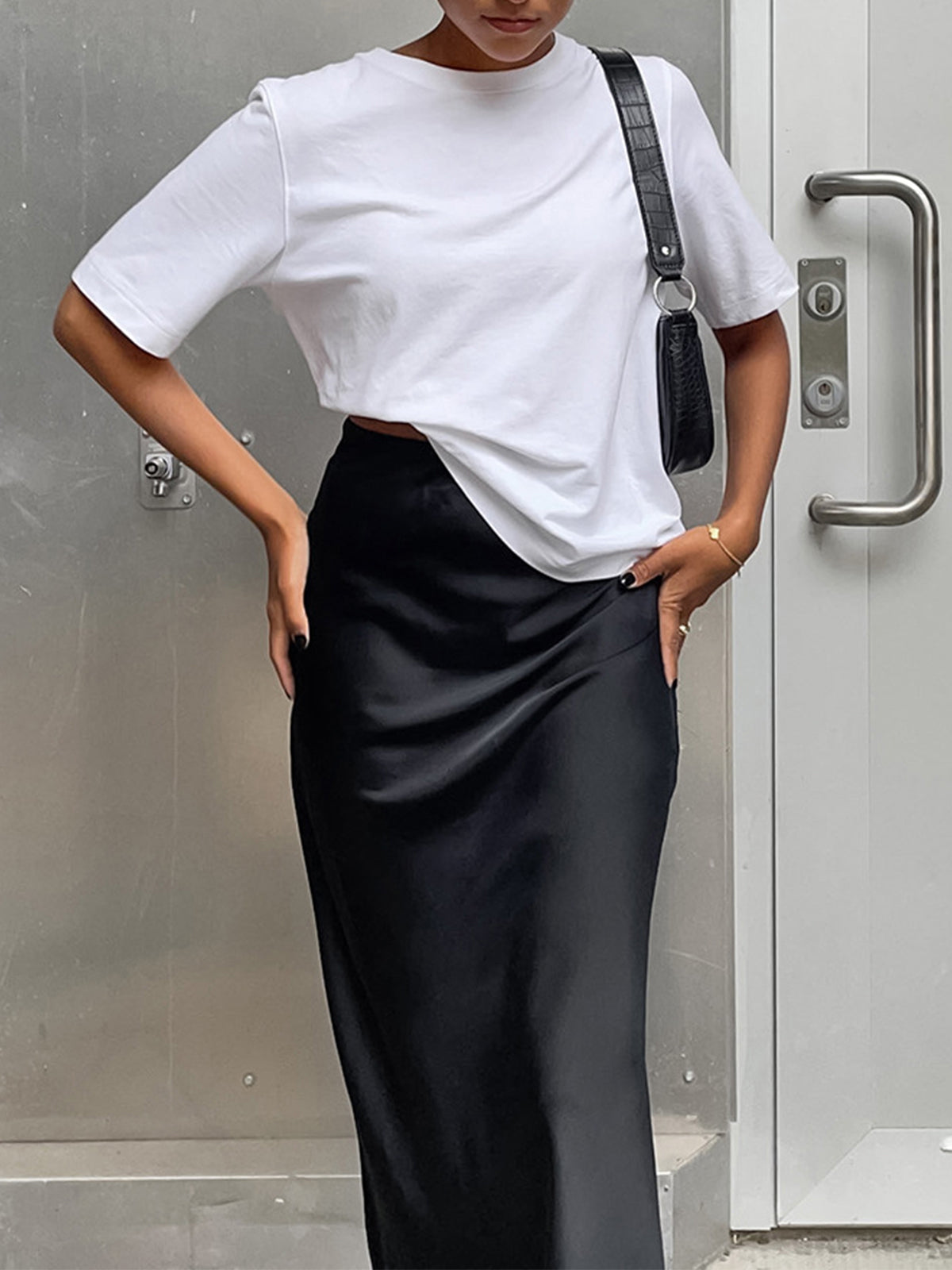 Katrin – Elegant Summer Ensemble - Image 2