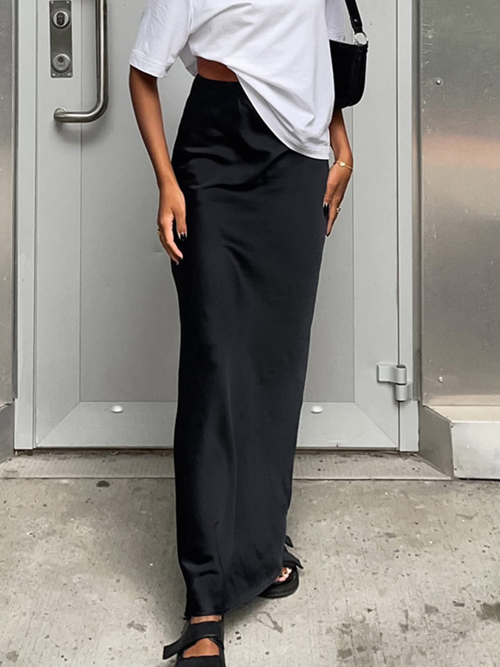 Katrin – Elegant Summer Ensemble - Image 4