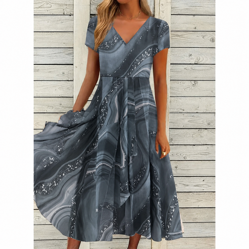 Britta – Womens dress with a floral pattern and V-neck