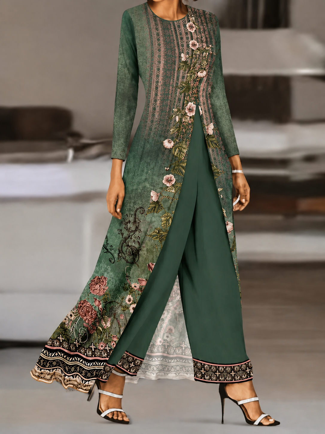 Doreen – An elegant women’s outfit with a floral pattern