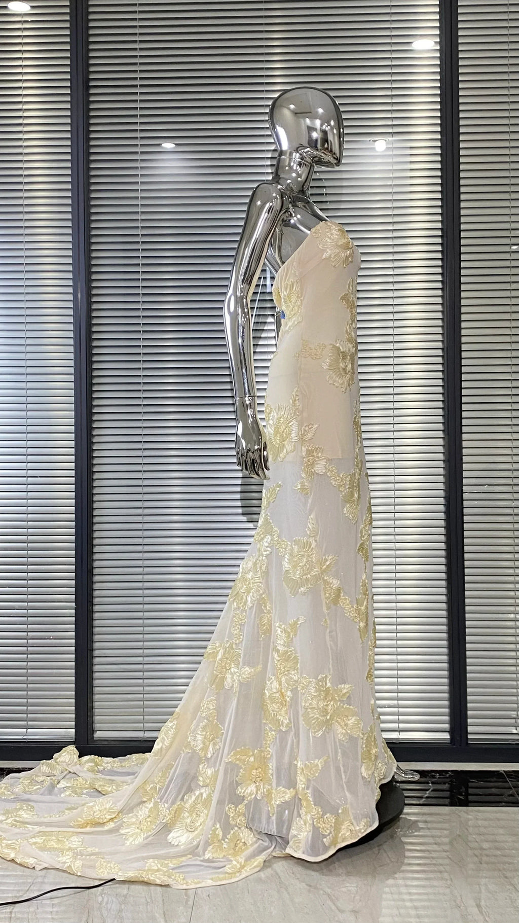 Laura – Strapless Floral Lace Dress - Image 5