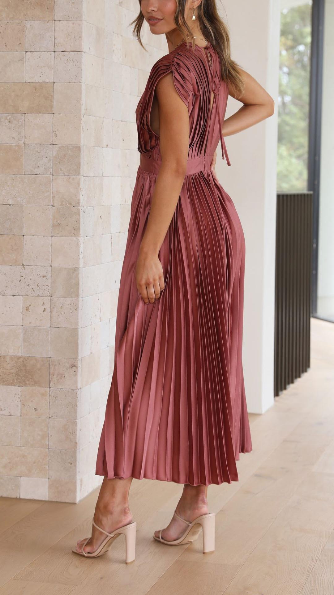 Gabriele – V-neck Pleated Dress - Image 4