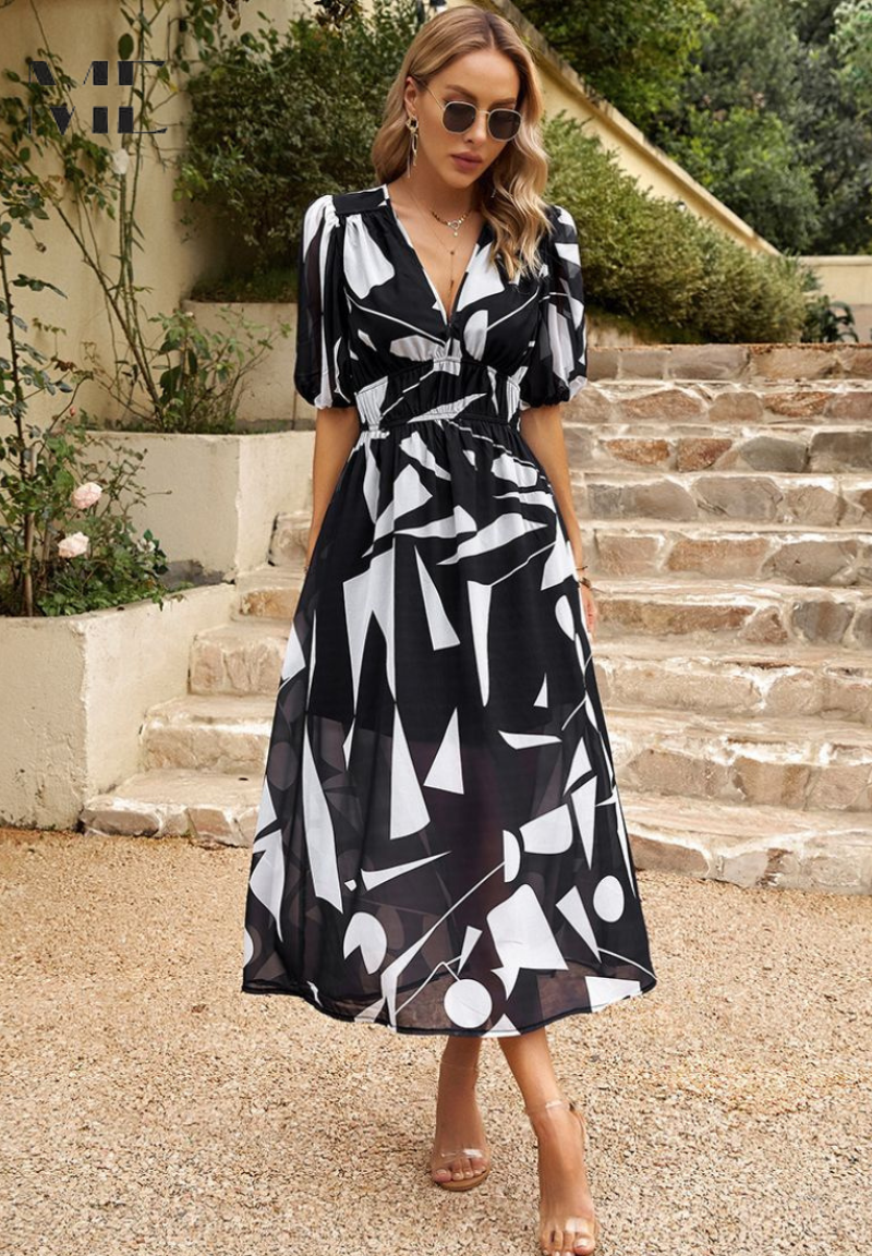 Clara –  V-neck Printed Short-sleeved Dress - Image 16