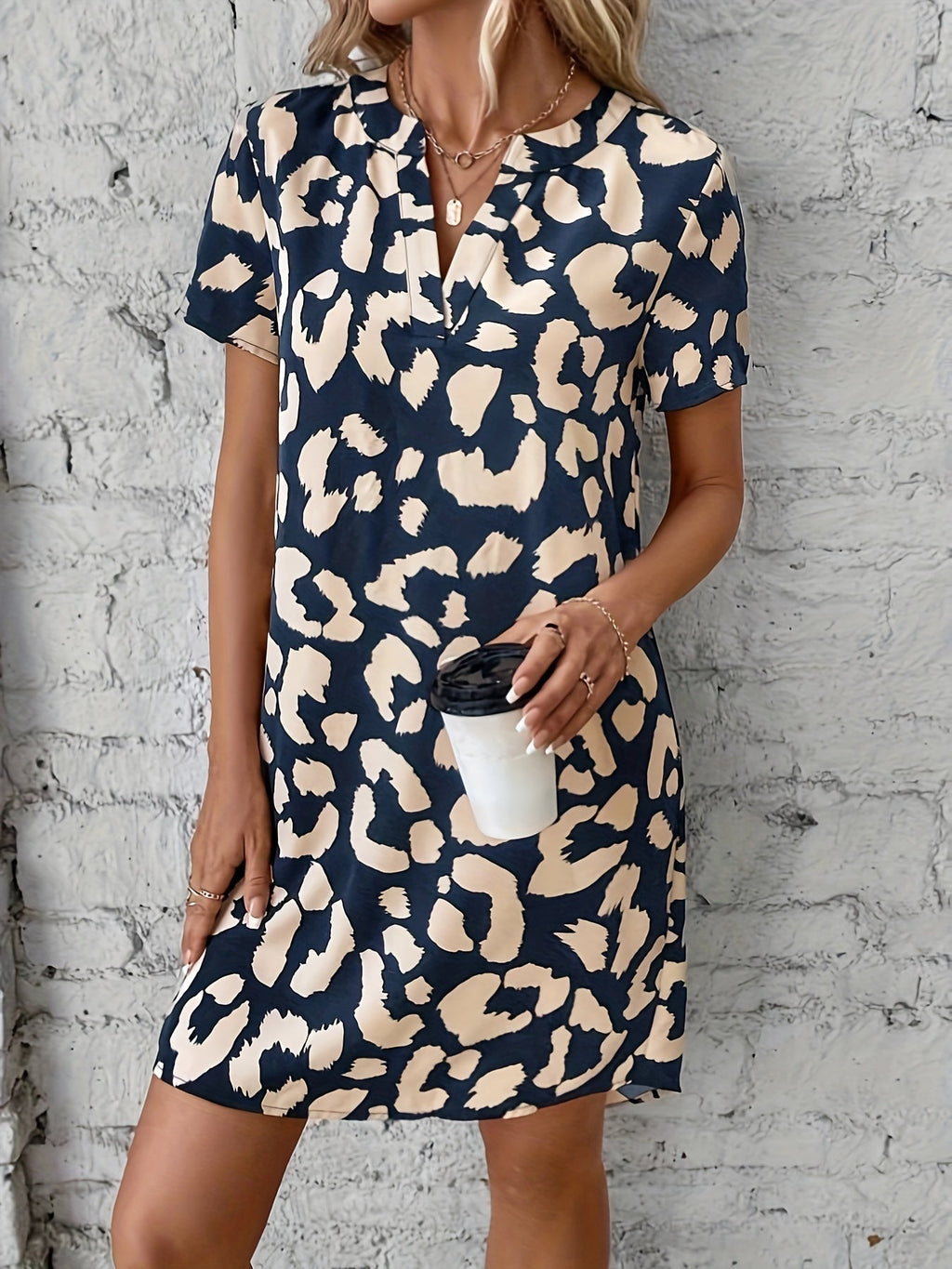 Lila – Women Short Sleeve Leopard Print Dress - Image 11
