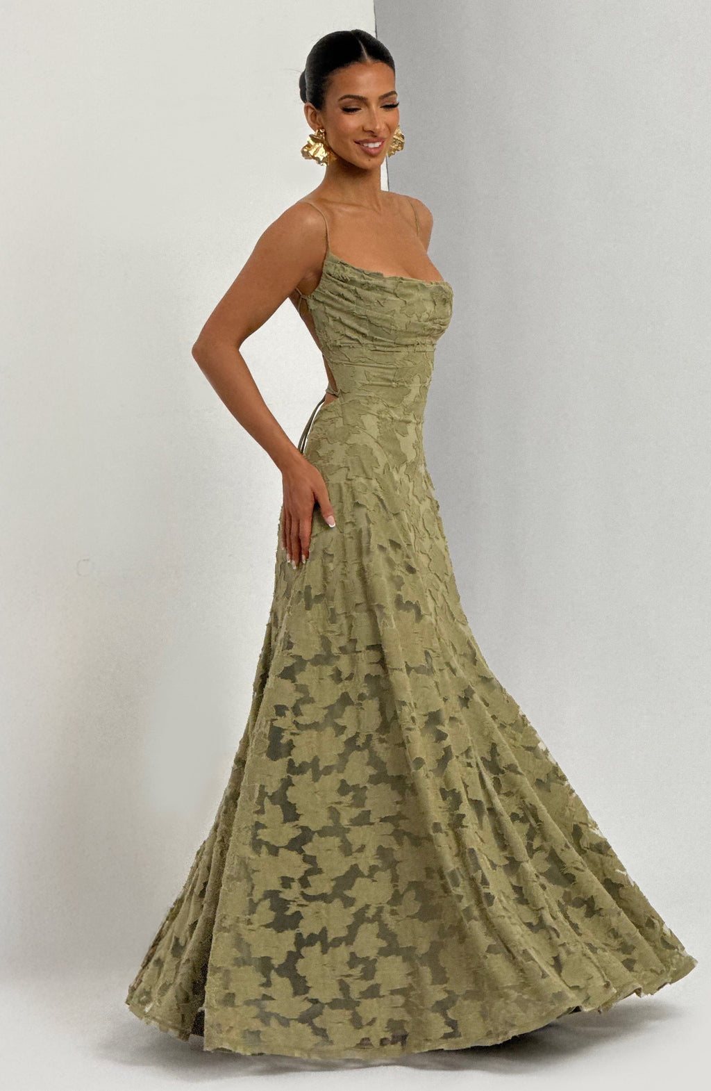 Maxi Dress Women's Elegant Floral Design with Flattering Silhouette - Image 4