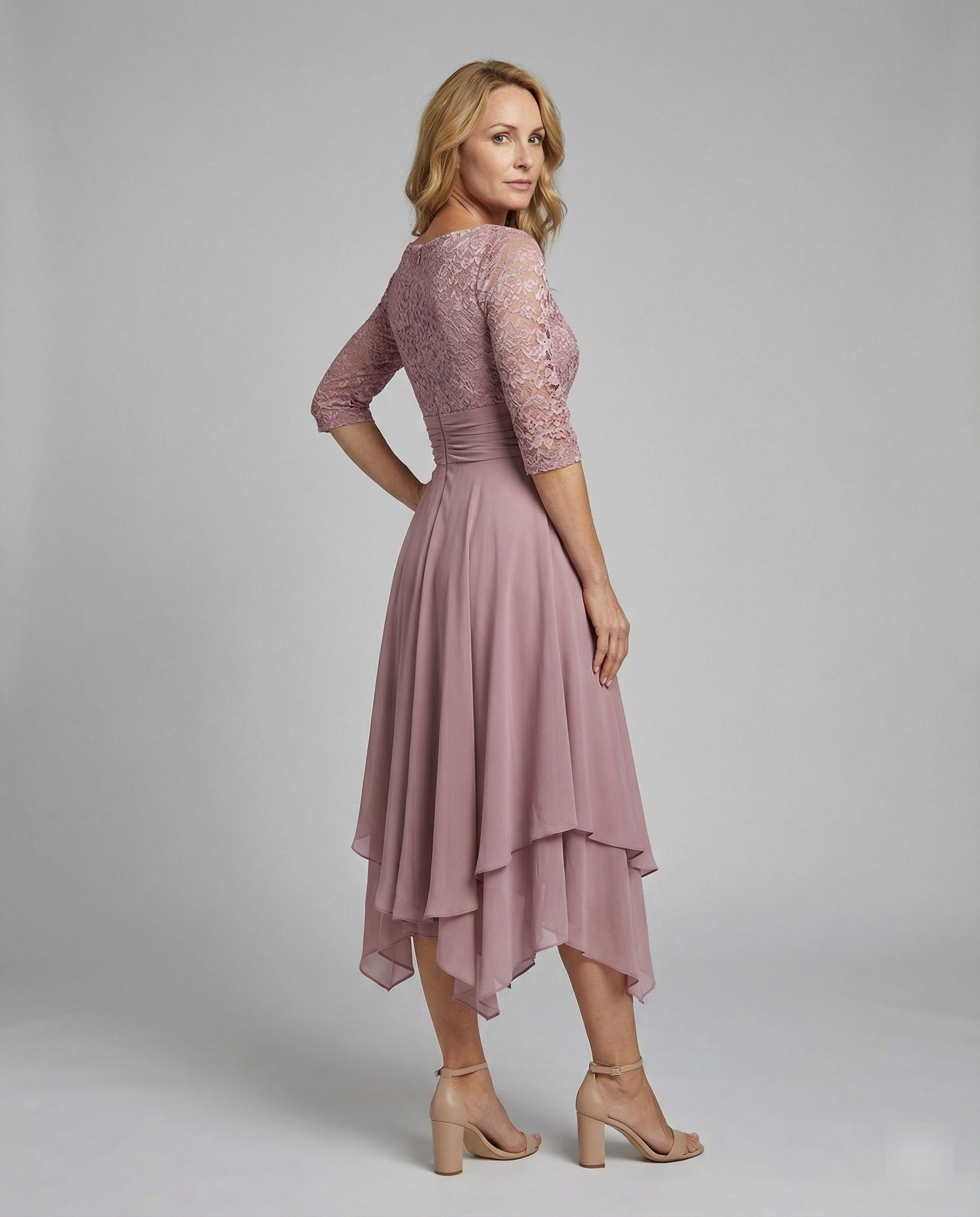 Gabriele – Elegantes, locker sitzendes Kleid für Damen - Image 1