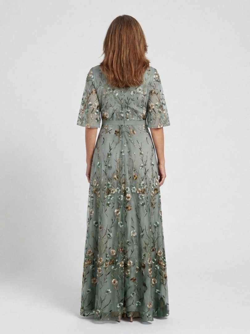 Isabella – Elegantes Blumenkleid mit V-Ausschnitt für Damen - Image 2