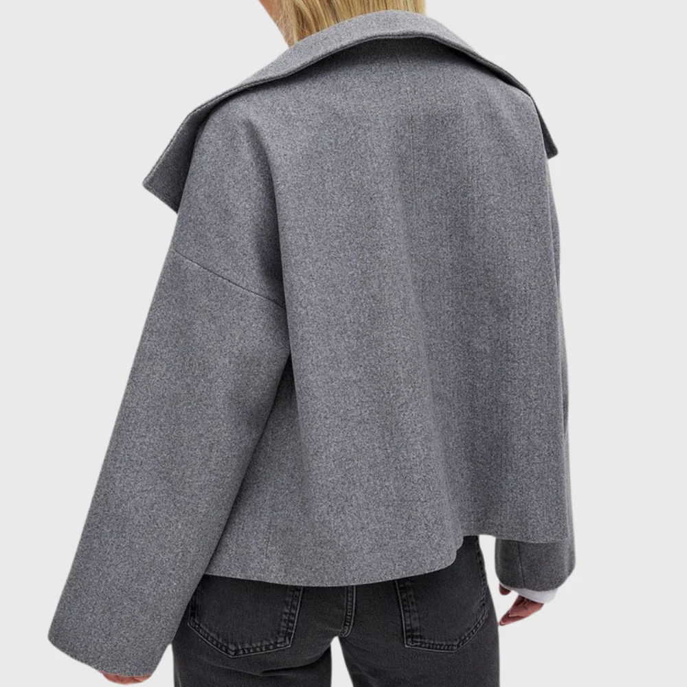 Women's double-breasted jacket with wide lapels and relaxed fit | E&R - 9 - Elvaroza.com