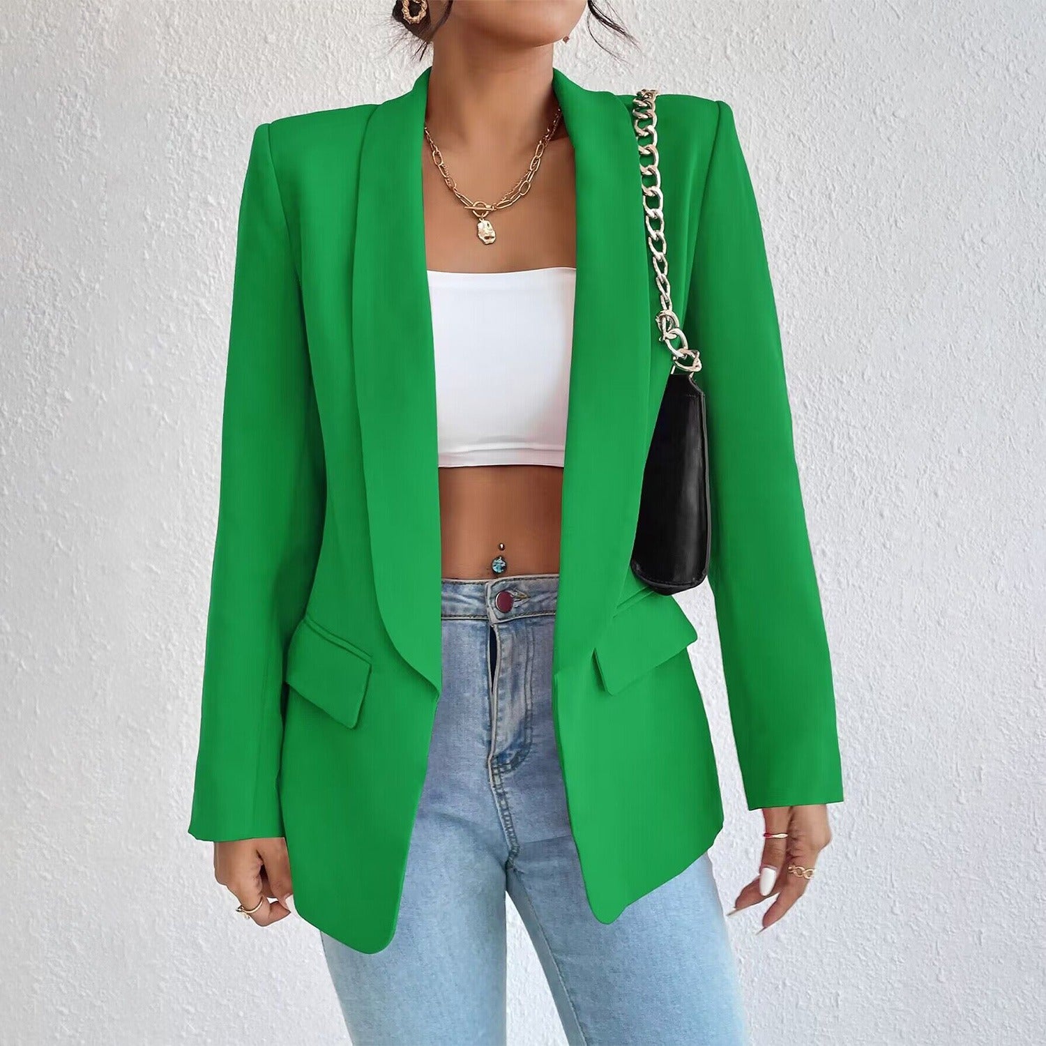 Women's blazer with a fitted cut and distinctive lapels | E&R