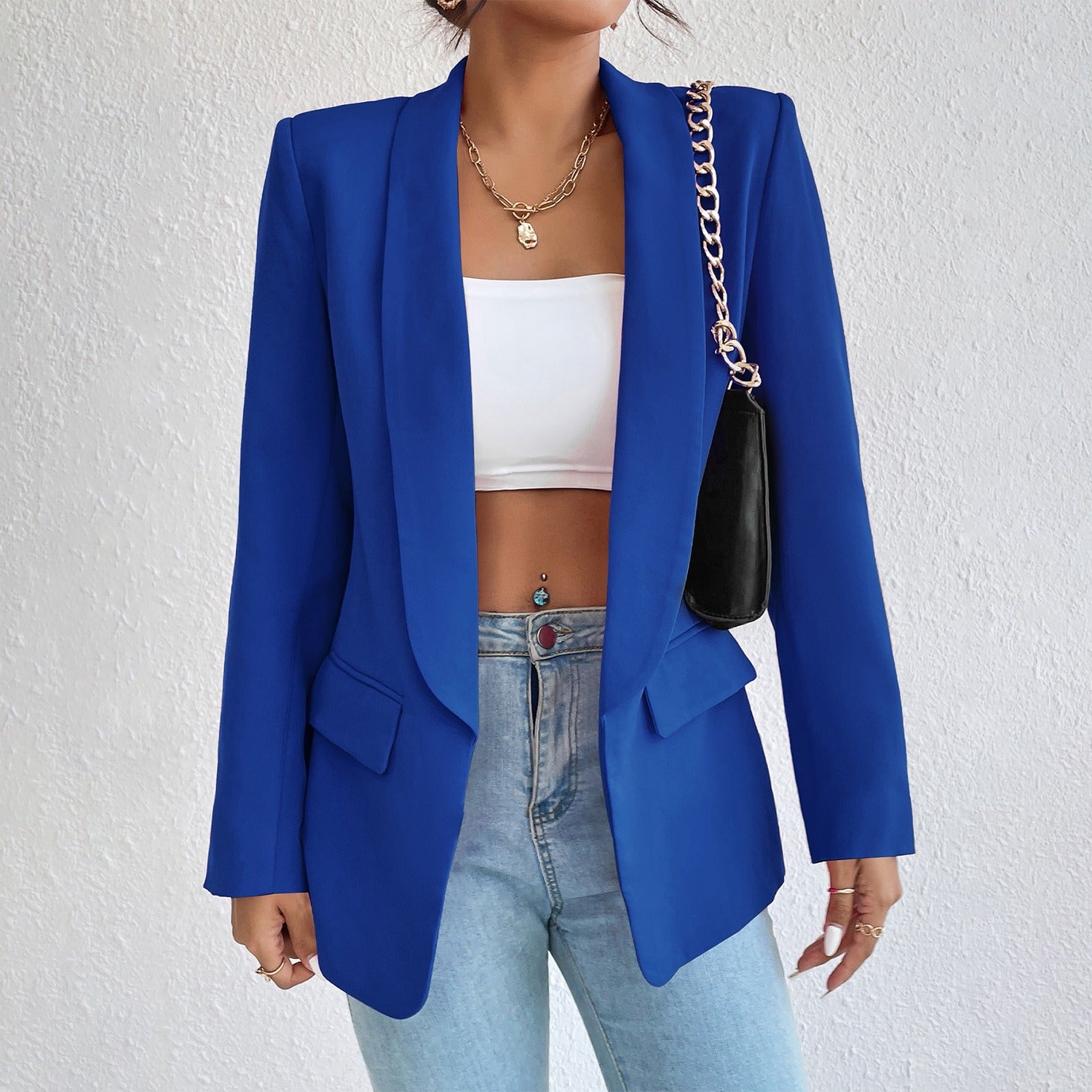 Women's blazer with a fitted cut and distinctive lapels | E&R